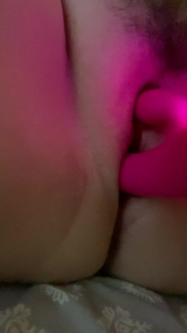Hotwife0333: 바이브레이터로 내 보지 따먹기