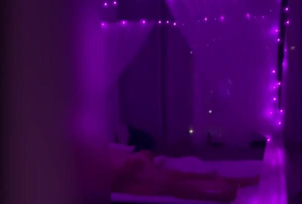 Curry: Rogacz szpieguje swoją żonę