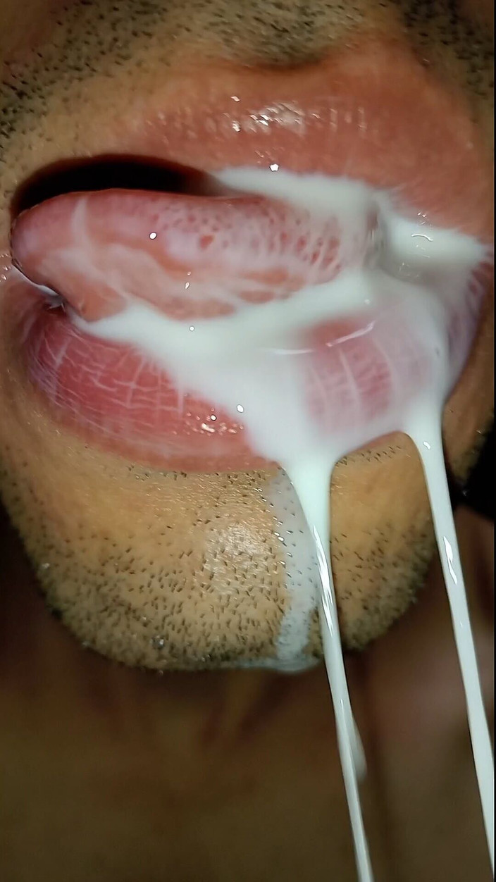 Rey rey: Hrajte si s tvým spermatem a spolkněte to