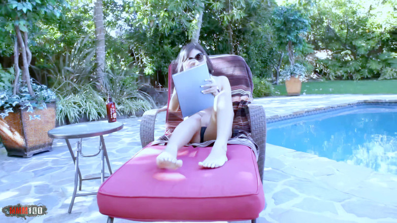 Porn-World: Elena Nichols: बड़े कूल्हों वाली भारतीय युवा बेब की चुदाई