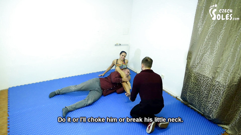 Czech Soles - foot fetish content: 레슬링 지배 협박과 발 숭배자