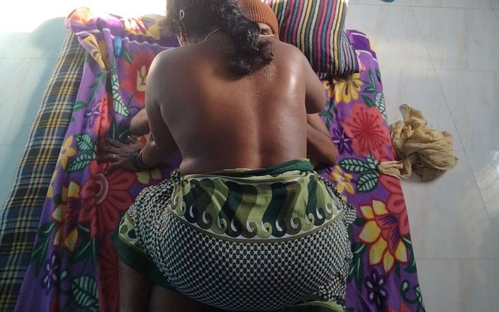 Tamil lesbian: Chiacchiere calde con l'alimentazione del latte