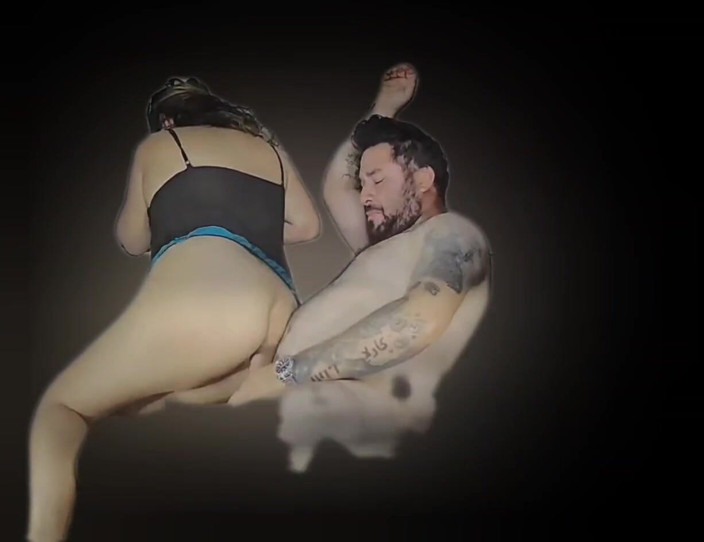 puchis: Puchis - seu primeiro anal intenso - Mia