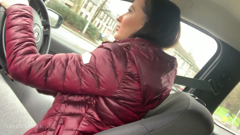 SophiaSmithUK: ヘッドレストなしでの運転