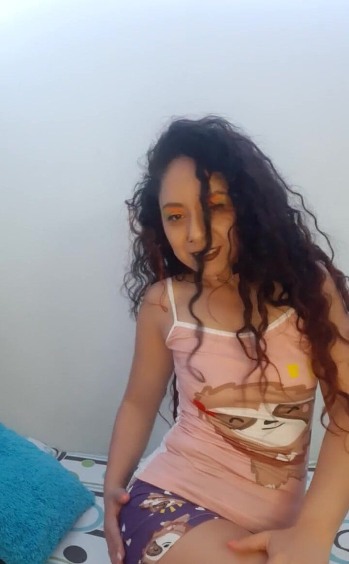 Sexsmile_: Ini aku, sayang.