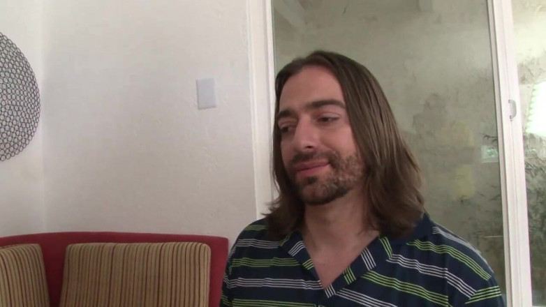 Black Sinner: Зрадлива дружина відтрахана двома великими чорними членами, поки чоловік дивиться