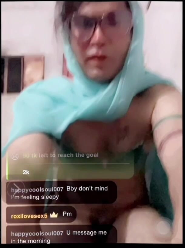 Jasiya: 请让我成为你听话的娘娘腔，撸管。