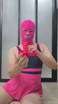 Sissy Kanisa Unbox Her New Toy. Rose Mouth Plug Dildo