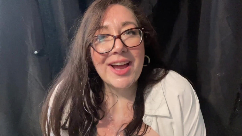 cutejayne: 兼カバーふしだらな女は彼女の巨乳と遊ぶ