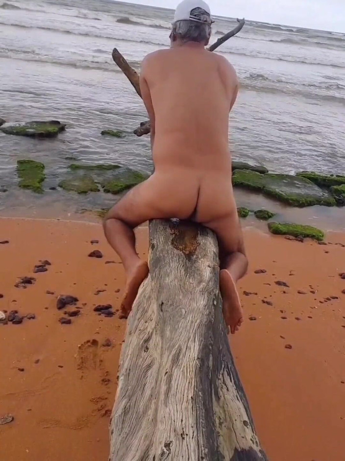 Ladysilvas: Ladysilva My Big Ass on the Beach