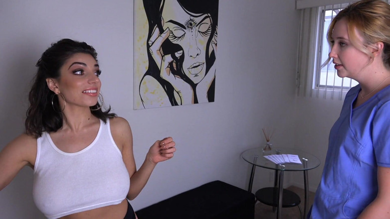 Xfucks: Teenie Spreads Her Cunt and Gets Massaged with Her Tongue