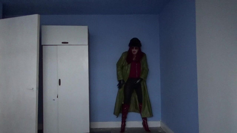 Leather Kirsten: Green Leather Coat