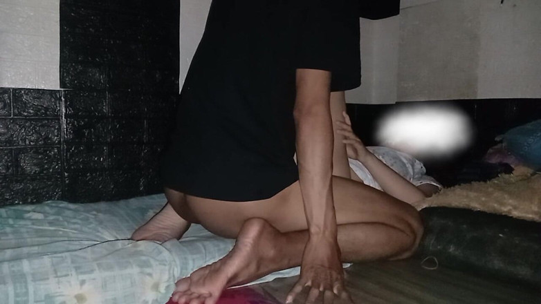 Famly sex: 1부와 함께 아름다운 아시아 여자를 즐기세요