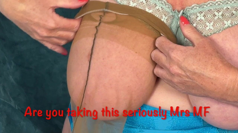 Mr MF: Mrs Mature Feet Agrees to Do a Photoshoot Part 1. 540