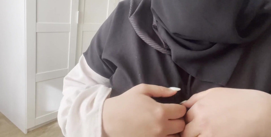 Lux Eva: Арабська дружина друга показала цицьки