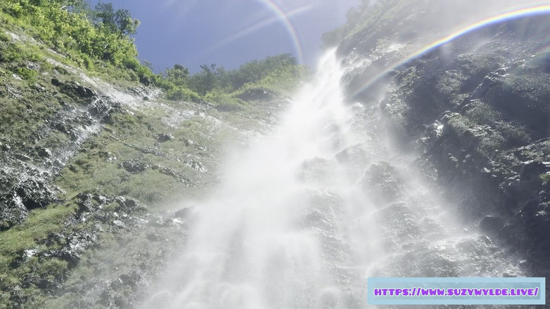 Suzy Wylde: Sfw road trip a Hana per suzy wylde a Waimoku...