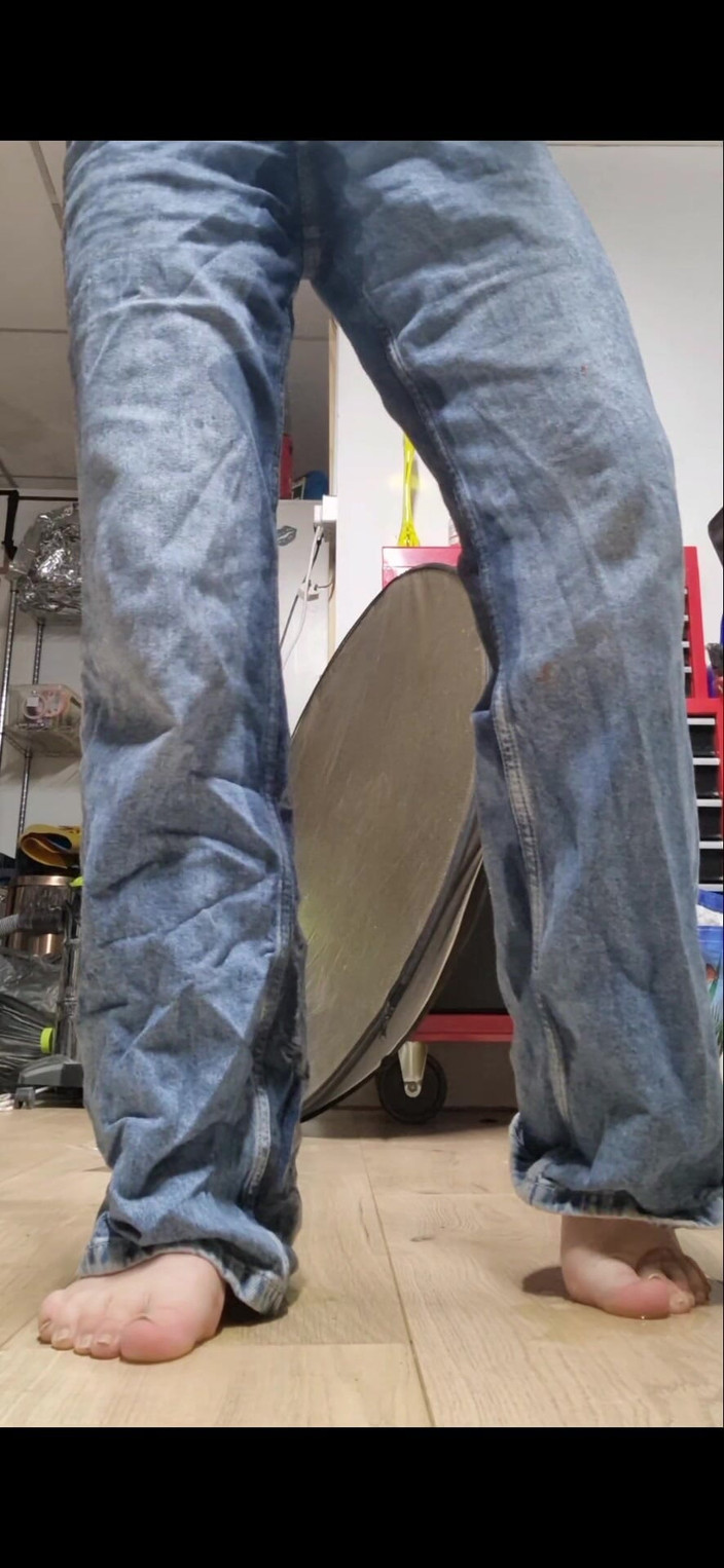 Lillia Cena: 오줌 싸기, 빈, 청바지, 바닥에 팬티 - 3 Vids