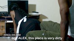 Africa-XXX: 黑人清洁女工比电子游戏好