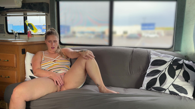 Nerdy Nympho: Cumming in Public Solo Parking Lot Finger Fuck