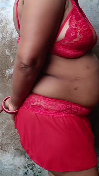 Indisk desi muslimsk styvmamma knullad doggy av ung amatör styvson, full hindi ljud POV porr