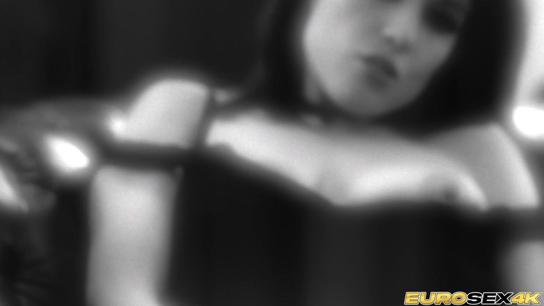 Porn Gutter: 사랑을 찾고 있는 Lucie