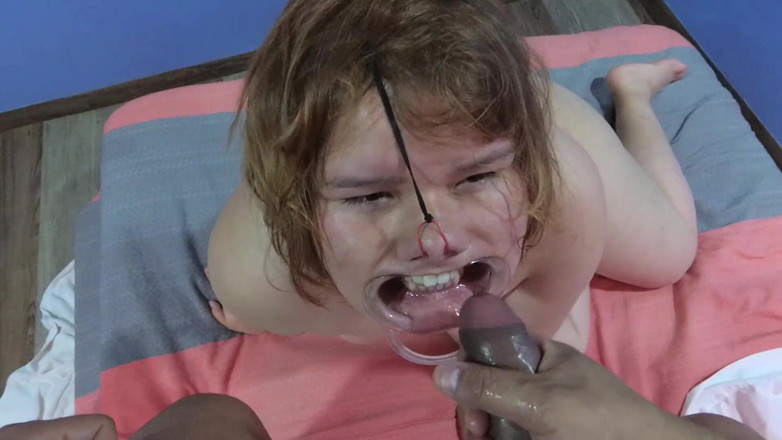 Sado Hentai: Eu mijo no rosto dela, cuspi no rosto dela e...