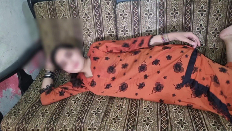 Kingsizedevil: Horny Desi Girl with Big Juicy Boobs Gets Her Tight...