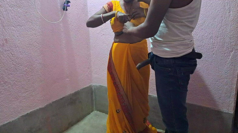 Trilokinath: Pacar desa India di toilet sama mantan pacarnya