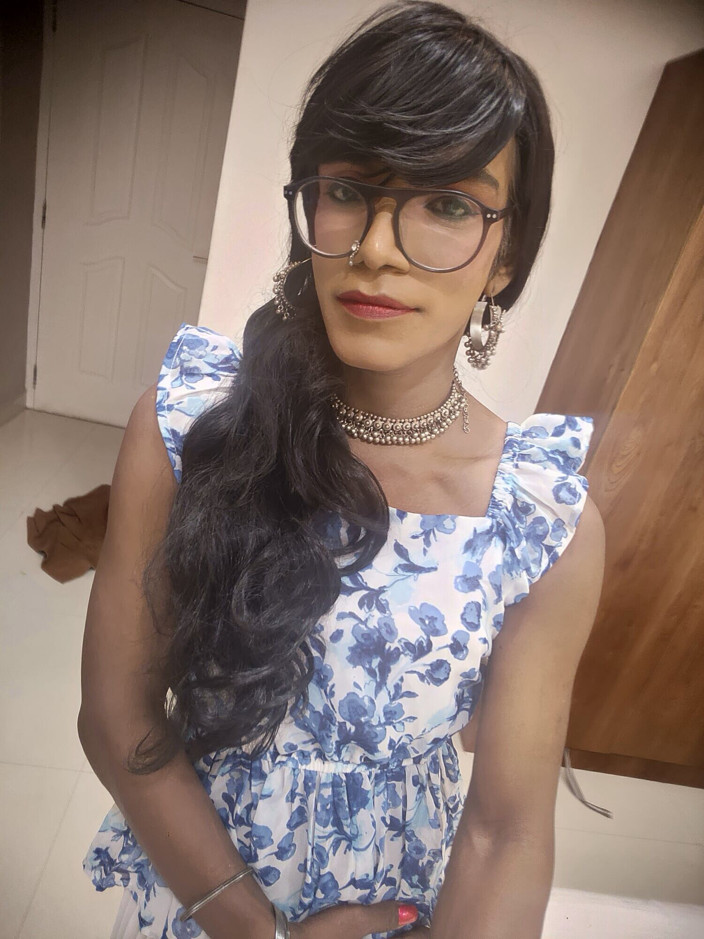 Keerthanakeerthi95: Indian Sissy Passionate Blowjob