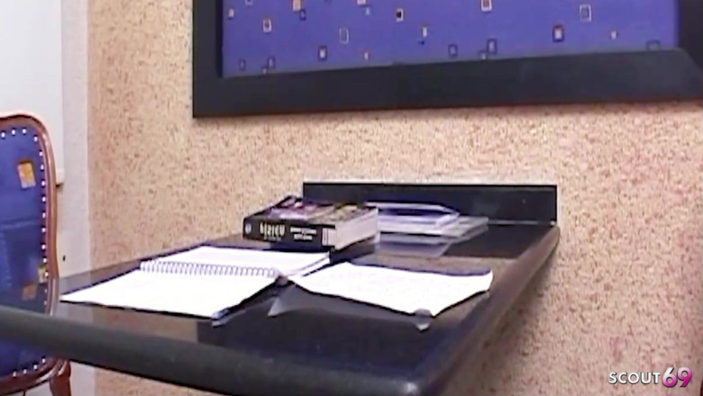 Shemale TS Collection: 핫한 애널 섹스를 즐기는 섹시한 거유 금발 레이디보이