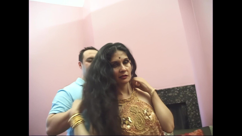 The Swingers & CO.: Indische amateur-hure schluckt sperma nach schlampigem blowjob