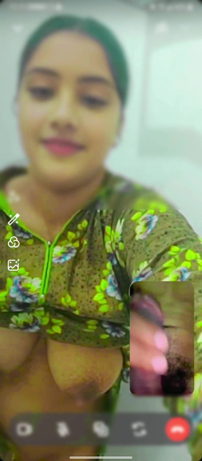 Muscool: Hintli seksi kız görüntülü görüşme seks sohbeti, erkek arkadaşıyla görüntülü...