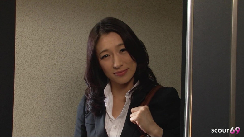Asian porn collection: Nymphomaniac Japanese Mature Teacher Seduce Big Dick Boy to Fuck...