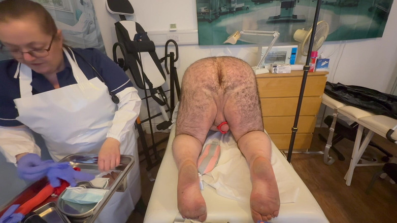 Aaexperiencesltd: Deel 1: Matron Satana en Mr Jones anaal onderzoek!