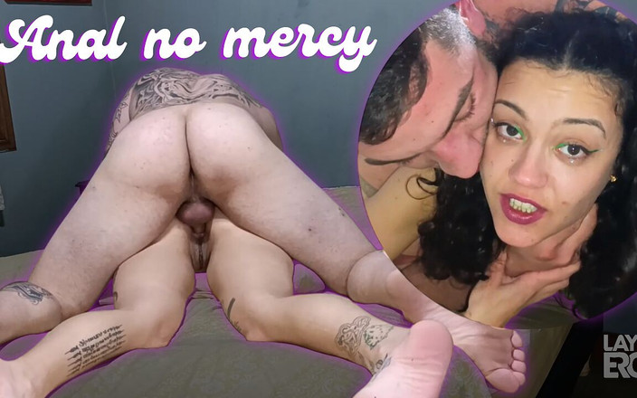 Productoraeros: レイラはとても硬いアナルを受けながら押しつぶされてしまう