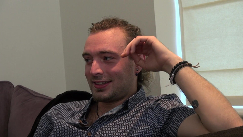 UK Sinners: Phoenix Madina lembut berkongkek keras dengan Jonny Cooper