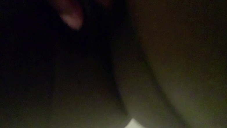 Roseblue2: 在淋浴时玩弄我湿润的阴户