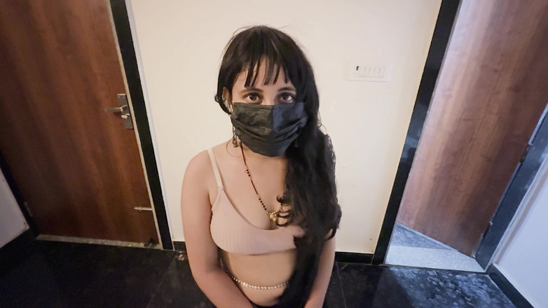 wildDesipair: Anal mastürbasyon yapıyor