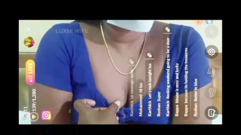 Luxmi Wife: Blusa strip ao vivo camshow completo nu