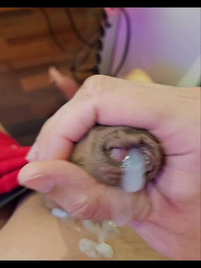 Lkdick8: Begitu Banyak Pancutan mani