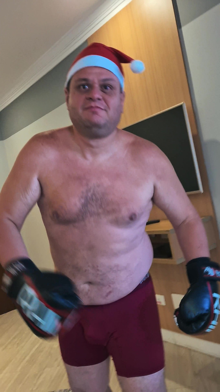 Punchbagplz: Babbo Natale: Beatdown Natalizio POV