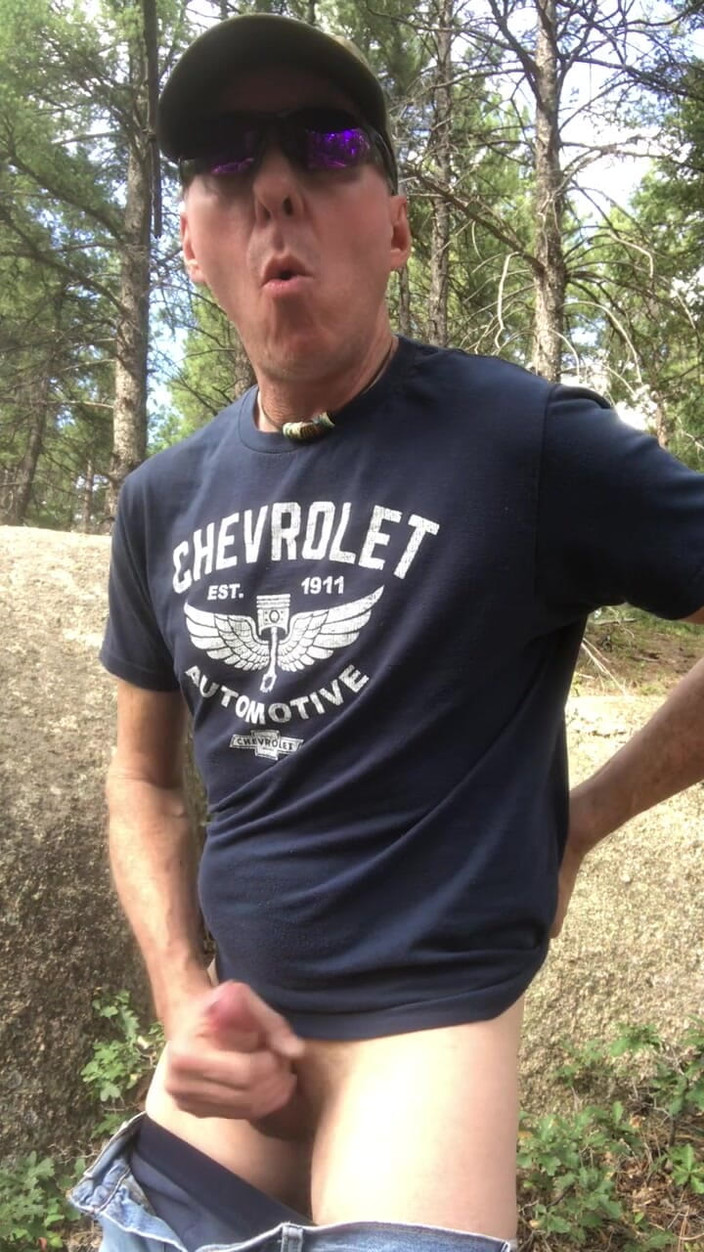 Adam Kaye: 色情明星adam kaye在树林里自慰