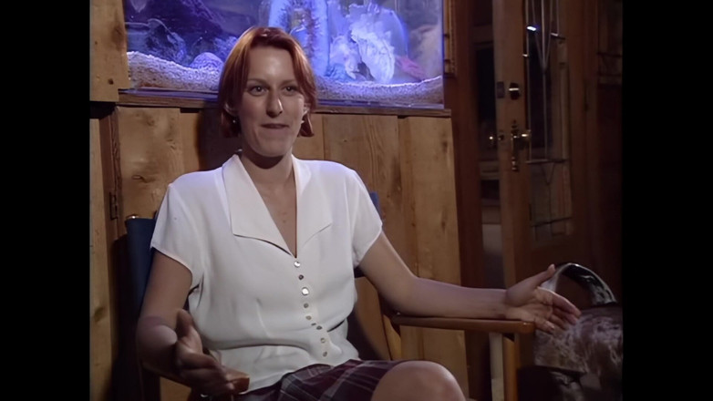 Bewitched!: Noční koupel pro dvě roztleskávačky toužící lízat kundičku