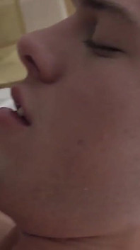 Michael Evans, Cole Money को चोदता है