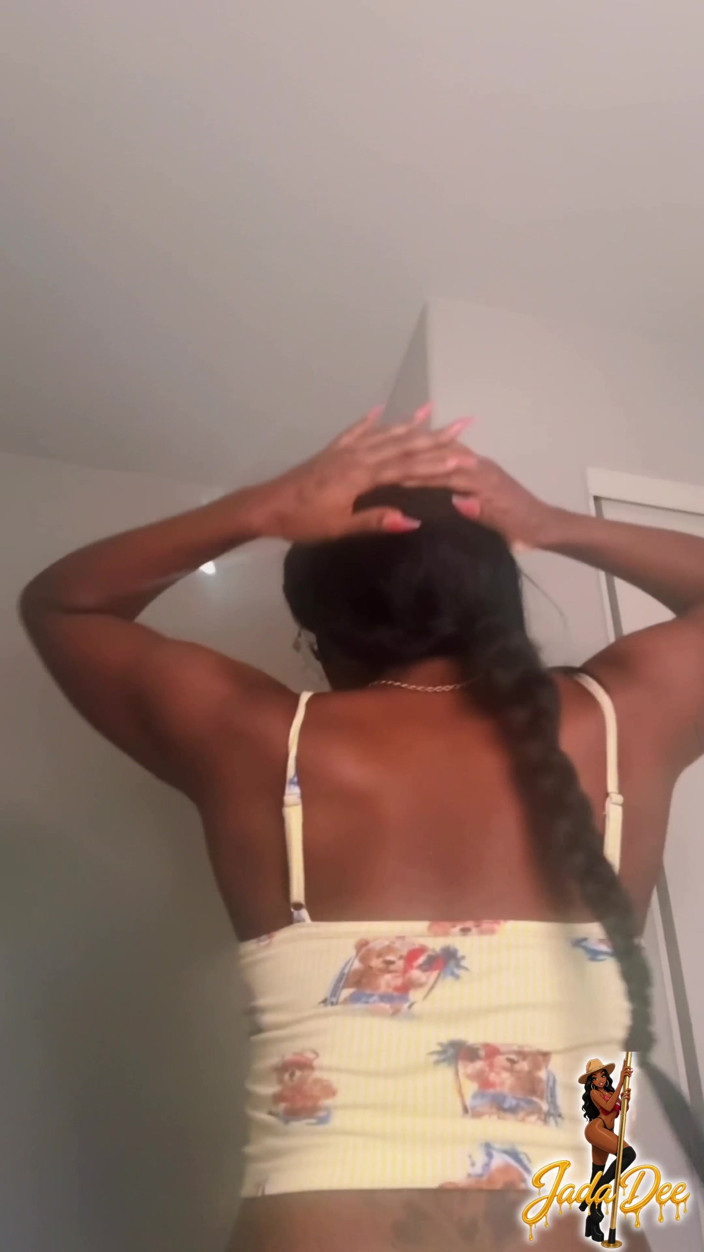 Jadadee: Shaking Ass Like a Good Little Slut