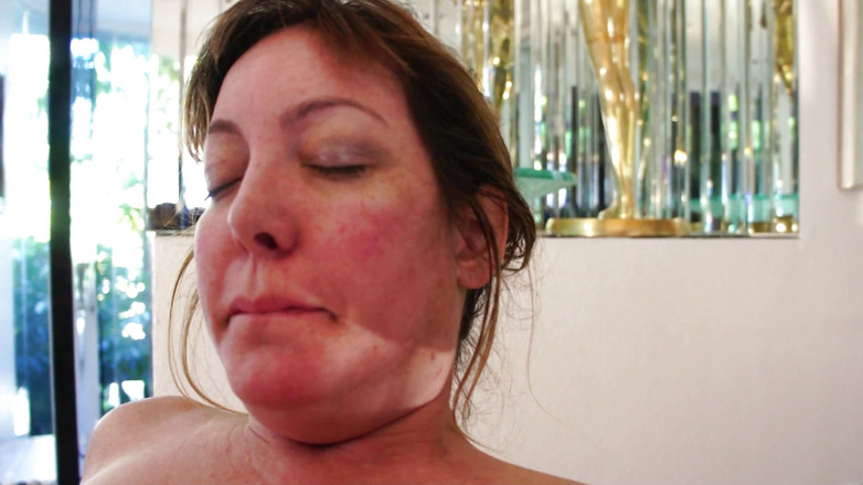 We heart Milfs: Mame sexy Daisy Leon și Maple Lee sunt umplute cu spermă împreună