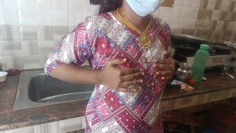 Wonder: Une femme au foyer se fait baiser dans la cuisine