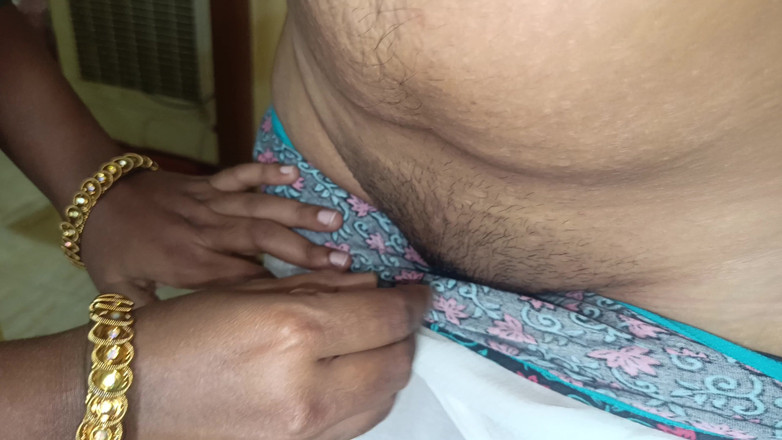 Wonder: Ama de casa lesbiana caliente