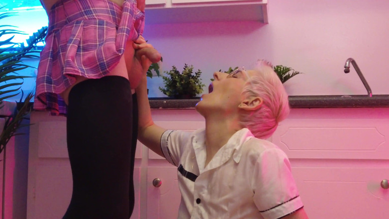 KinkyHome: Пописати на милу дівчину, частина 4