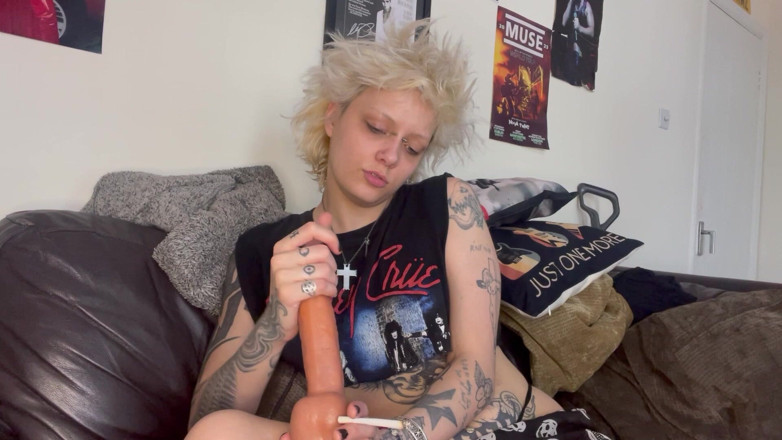Glitterqueen1999: Ciche palenie ręczna robota JOI Obciąganie pluć długi język